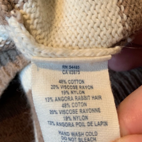 AE soft cream and tan cardigan - Picture 3 of 3